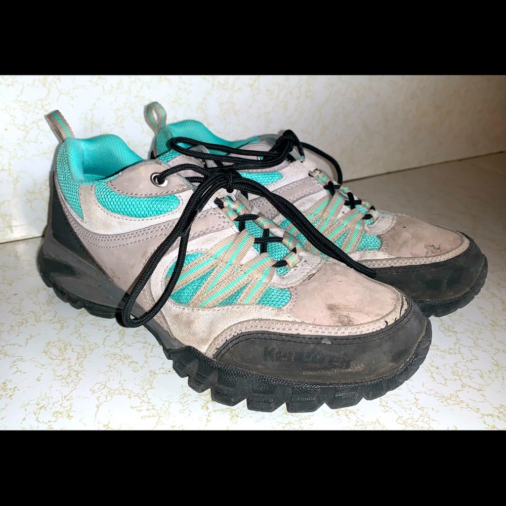 Women’s 9.5 Kenetrek Hiking Boots